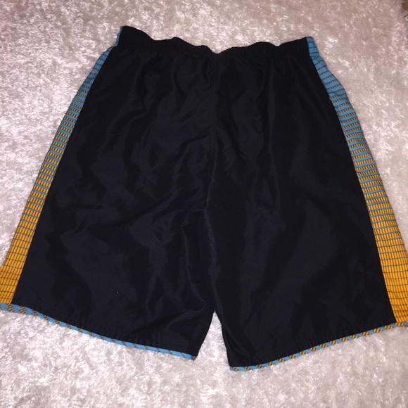 🔻Nike Board Shorts - Picture 2 of 5